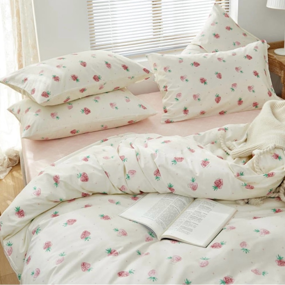 Valentine Cream and Pink Floral Comforter Duvet Set - Picture 2 of 5